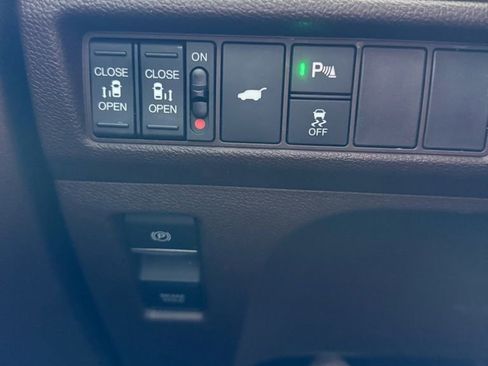 Used 2025 Honda Odyssey Elite image 37