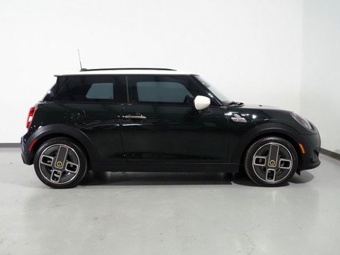 Used 2024 MINI Cooper SE w/ MINI Resolute Edition image 5