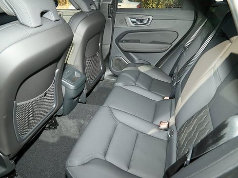 New 2026 Volvo XC60 B5 Plus w/ Protection Package Premier image 21