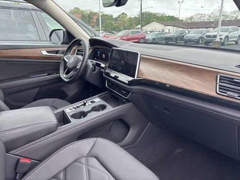 Certified 2025 Volkswagen Atlas SE AWD/4WD image 34