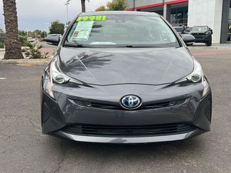 Used 2018 Toyota Prius Three video 2