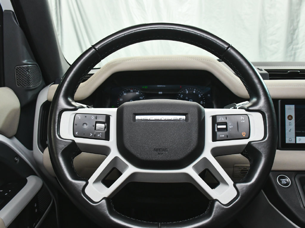 Used 2021 Land Rover Defender 110 SE AWD/4WD image 32