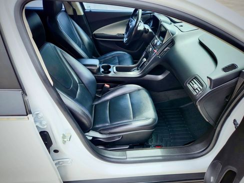 Used 2015 Chevrolet Volt Premium w/ Premium Trim Package image 32