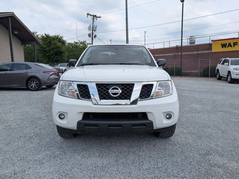 Used 2013 Nissan Frontier SV w/ SV Value Truck Pkg RWD image 2