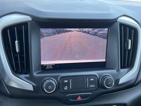 Used 2020 GMC Terrain SLE w/ Driver Convenience Package FWD image 22