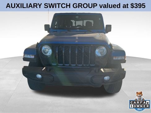 Used 2022 Jeep Gladiator Sport image 5