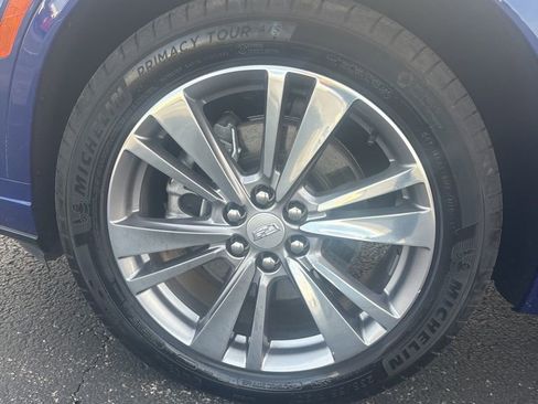 Used 2025 Cadillac XT6 Premium Luxury image 9