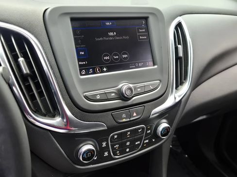 Used 2023 Chevrolet Equinox LT FWD image 19