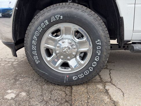 New 2026 RAM 2500 Tradesman AWD/4WD image 9