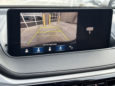 Used 2023 Acura MDX SH-AWD image 24