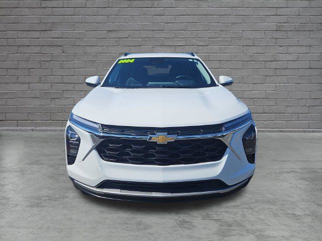 Used 2024 Chevrolet Trax LT w/ Driver Confidence Package FWD image 9