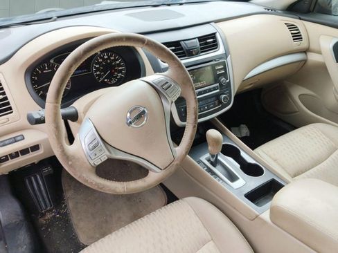 Used 2016 Nissan Altima 2.5 SV FWD image 10