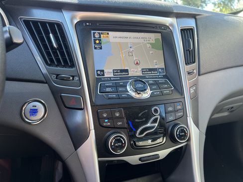 Used 2012 Hyundai Sonata Hybrid w/ Ultimate Pkg image 12