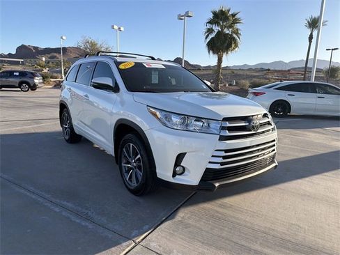 Certified 2018 Toyota Highlander XLE image 3