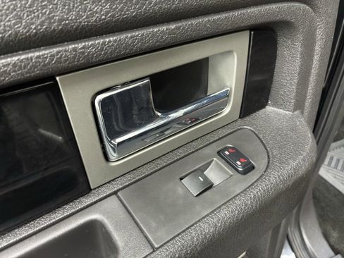 Used 2011 Ford F150 Platinum image 25