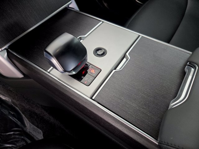 New 2026 Land Rover Range Rover SV AWD/4WD image 25