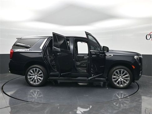 Used 2023 GMC Yukon Denali image 32
