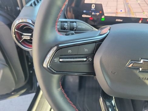 Used 2026 Chevrolet Equinox EV RS image 25