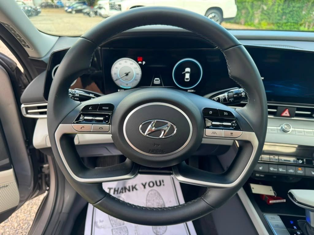 Certified 2023 Hyundai Elantra Limited FWD image 24