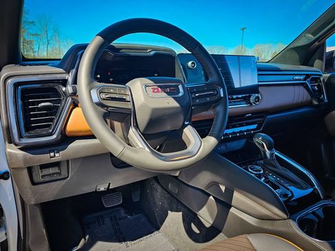 New 2026 GMC Canyon AT4 w/ Technology Plus Package AWD/4WD image 15