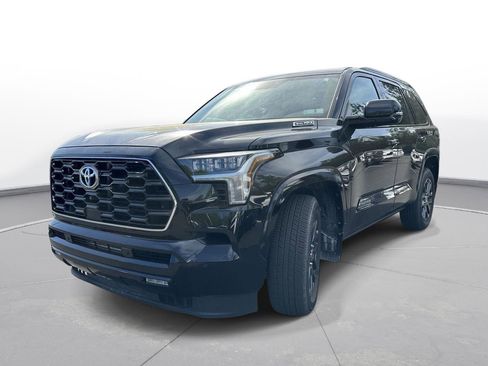 Certified 2023 Toyota Sequoia Platinum AWD/4WD image 2