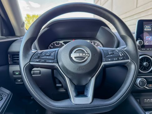 Used 2024 Nissan Sentra SV FWD image 18