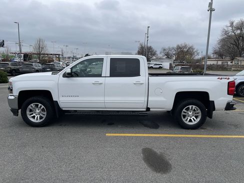 Used 2018 Chevrolet Silverado 1500 LT w/ LT Convenience Package AWD/4WD image 4