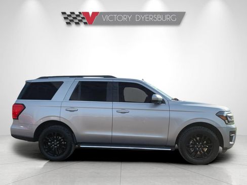 Used 2023 Ford Expedition XLT RWD image 3