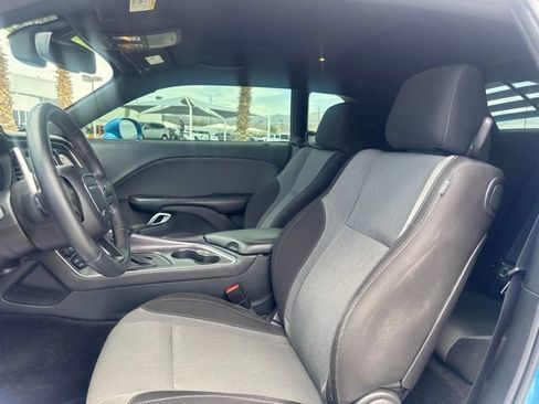 Used 2015 Dodge Challenger R/T w/ Quick Order Package 28B R/T RWD image 9