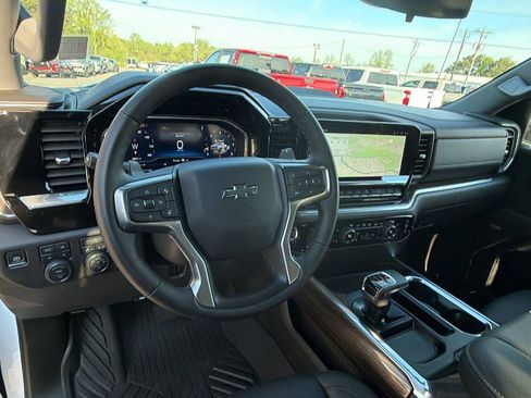 Certified 2025 Chevrolet Silverado 1500 LT Trail Boss w/ Convenience Package II AWD/4WD image 21