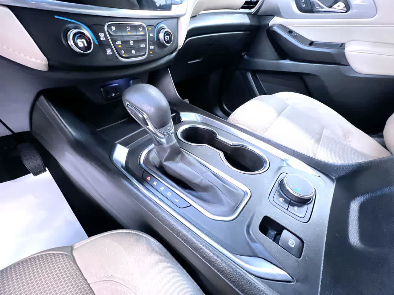 Used 2023 Chevrolet Traverse LS FWD image 30