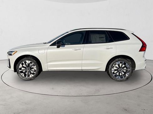 New 2026 Volvo XC60 T8 Plus w/ Protection Package Premier AWD/4WD image 2