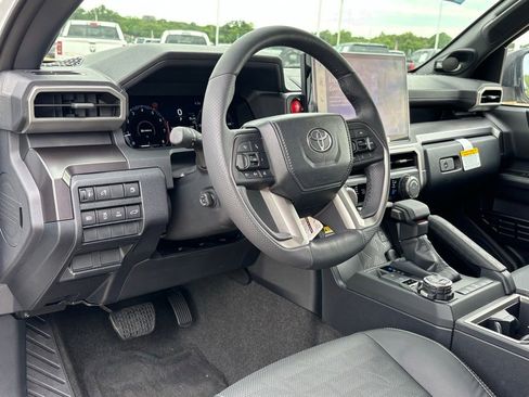New 2026 Toyota 4Runner TRD Off-Road Premium AWD/4WD image 12