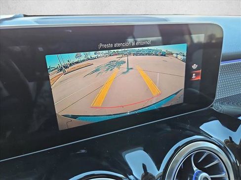 Used 2021 Mercedes-Benz GLB 250 image 13