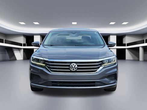 Used 2022 Volkswagen Passat 2.0T SE FWD image 9