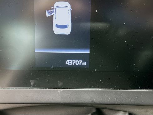 Used 2024 Kia Sportage LX image 18