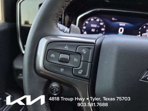 Used 2024 Chevrolet Silverado 1500 High Country w/ High Country Premium Package AWD/4WD image 32