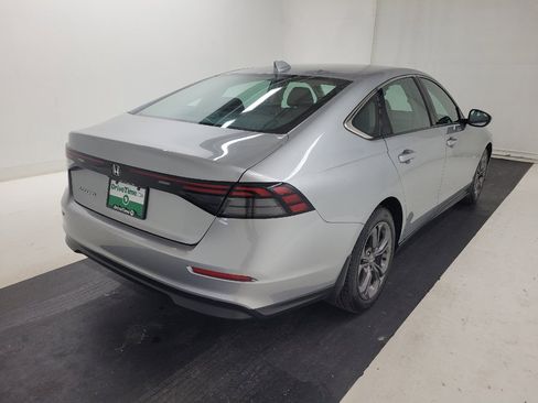 Used 2023 Honda Accord EX image 9