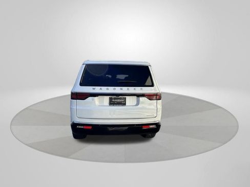 Used 2024 Jeep Wagoneer Series II w/ Flexible Seating Group image 6