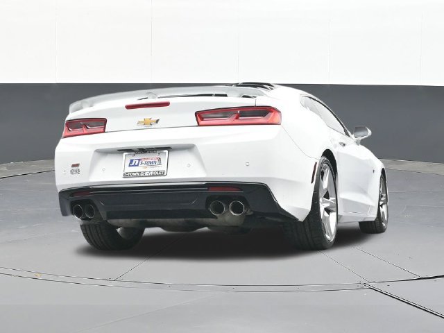 Used 2017 Chevrolet Camaro SS RWD image 46