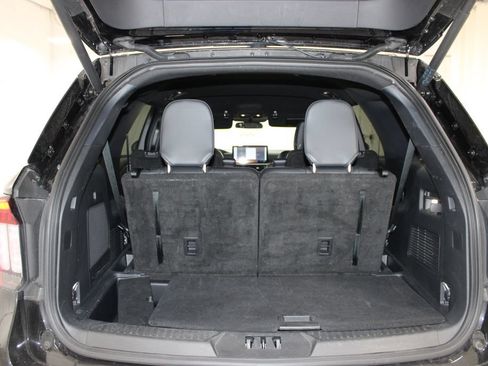 Used 2025 Ford Explorer ST-Line AWD/4WD image 21