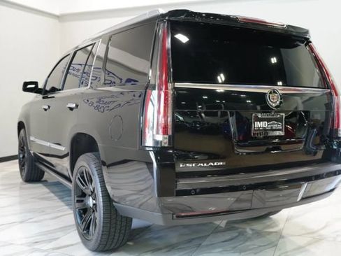 Used 2015 Cadillac Escalade Premium AWD/4WD image 13