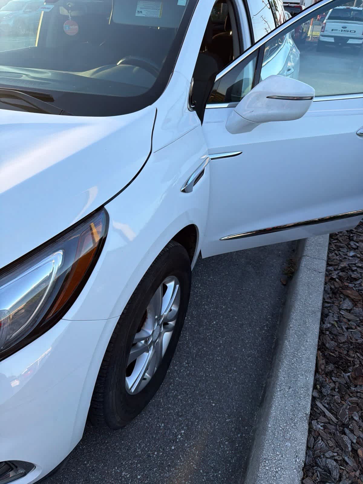 Used 2018 Buick Enclave FWD image 16