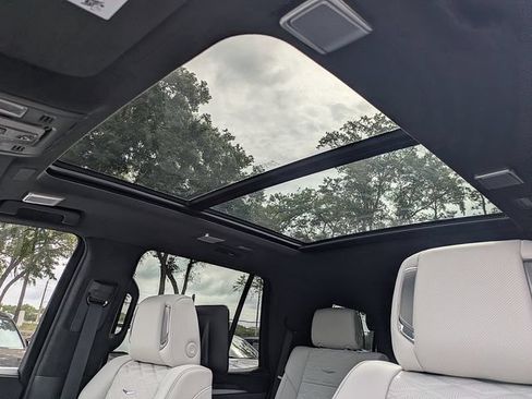 Used 2026 Cadillac Escalade Platinum Sport w/ LPO, ONYX Package AWD/4WD image 20