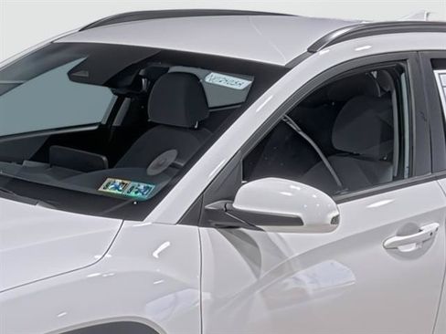 Used 2023 Hyundai Kona SEL w/ Cargo Package AWD/4WD image 8