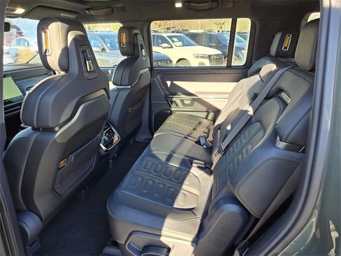 Used 2022 Rivian R1S Launch Edition image 10