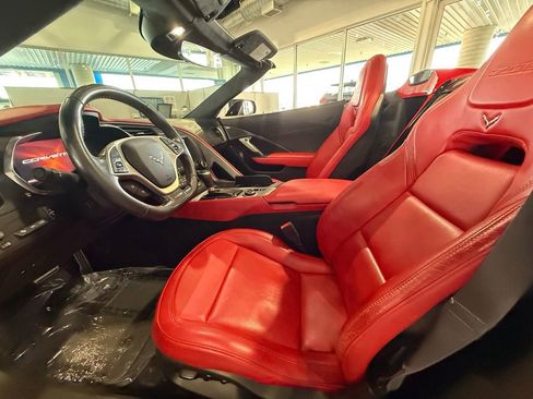 Used 2015 Chevrolet Corvette Z06 w/ 3LZ Preferred Equipment Group RWD image 12
