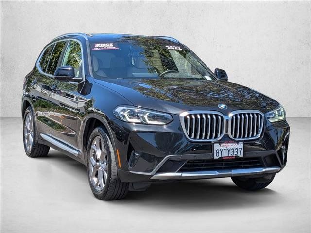 Used 2022 BMW X3 xDrive30i w/ Convenience Package AWD/4WD image 3