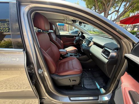 Used 2017 Kia Sorento SX FWD image 20