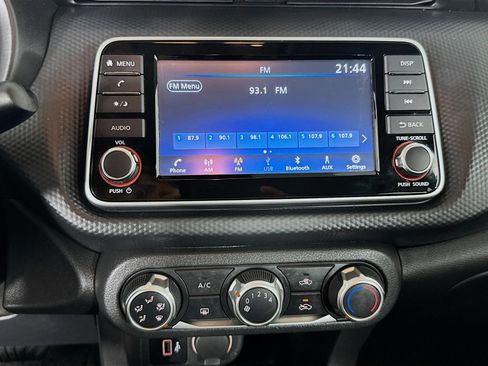 Used 2022 Nissan Kicks S image 17